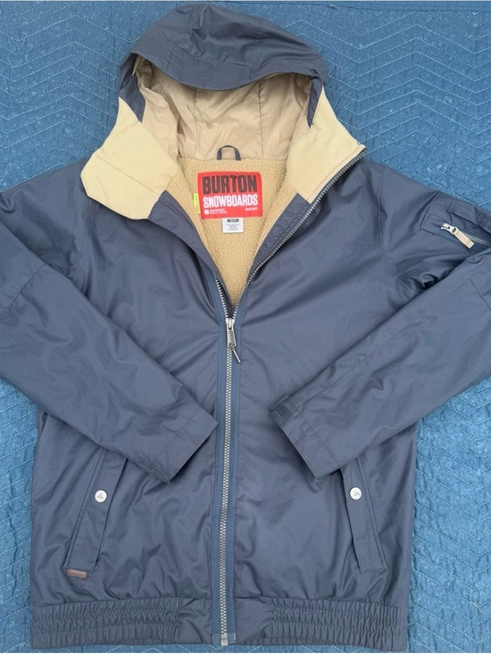 Burton Other - Burton Men’s Navy Jacket with Cream Interior